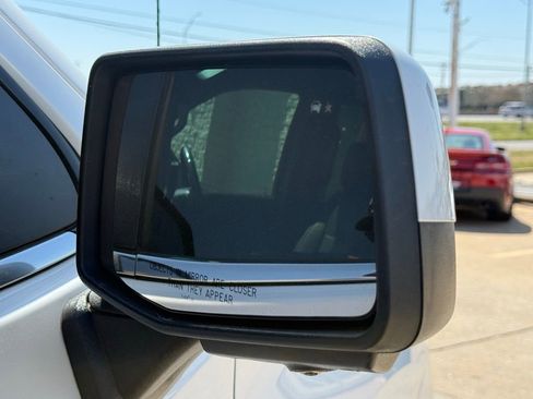 Used 2021 Chevrolet Silverado 1500 High Country w/ Technology Package image 17