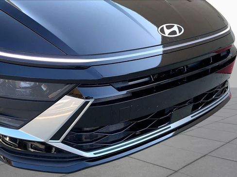 Used 2025 Hyundai Sonata SE FWD image 31