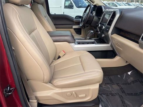 Certified 2019 Ford F150 Lariat w/ Equipment Group 502A Luxury image 30