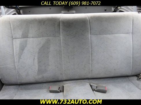 Used 1996 Geo Metro LSi FWD image 9