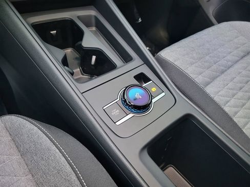 New 2026 Volkswagen Tiguan S image 9