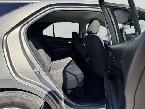 Used 2018 Chevrolet Equinox LT FWD image 41