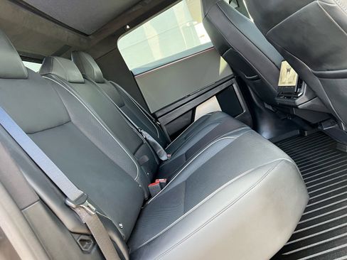 Used 2024 Tesla Cybertruck AWD Crew Cab image 50