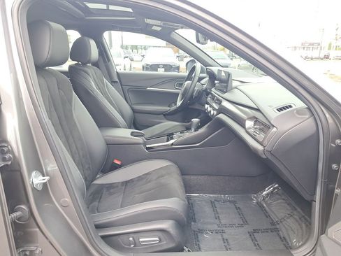 Used 2025 Acura Integra A-Spec image 18