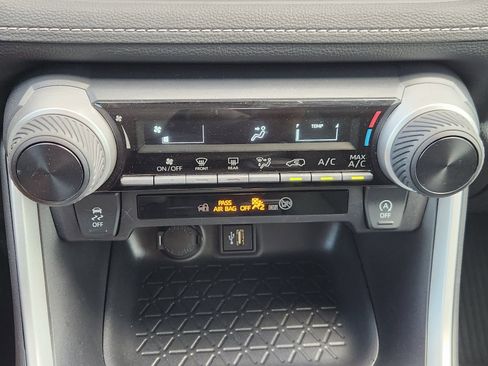 Used 2025 Toyota RAV4 LE FWD image 19