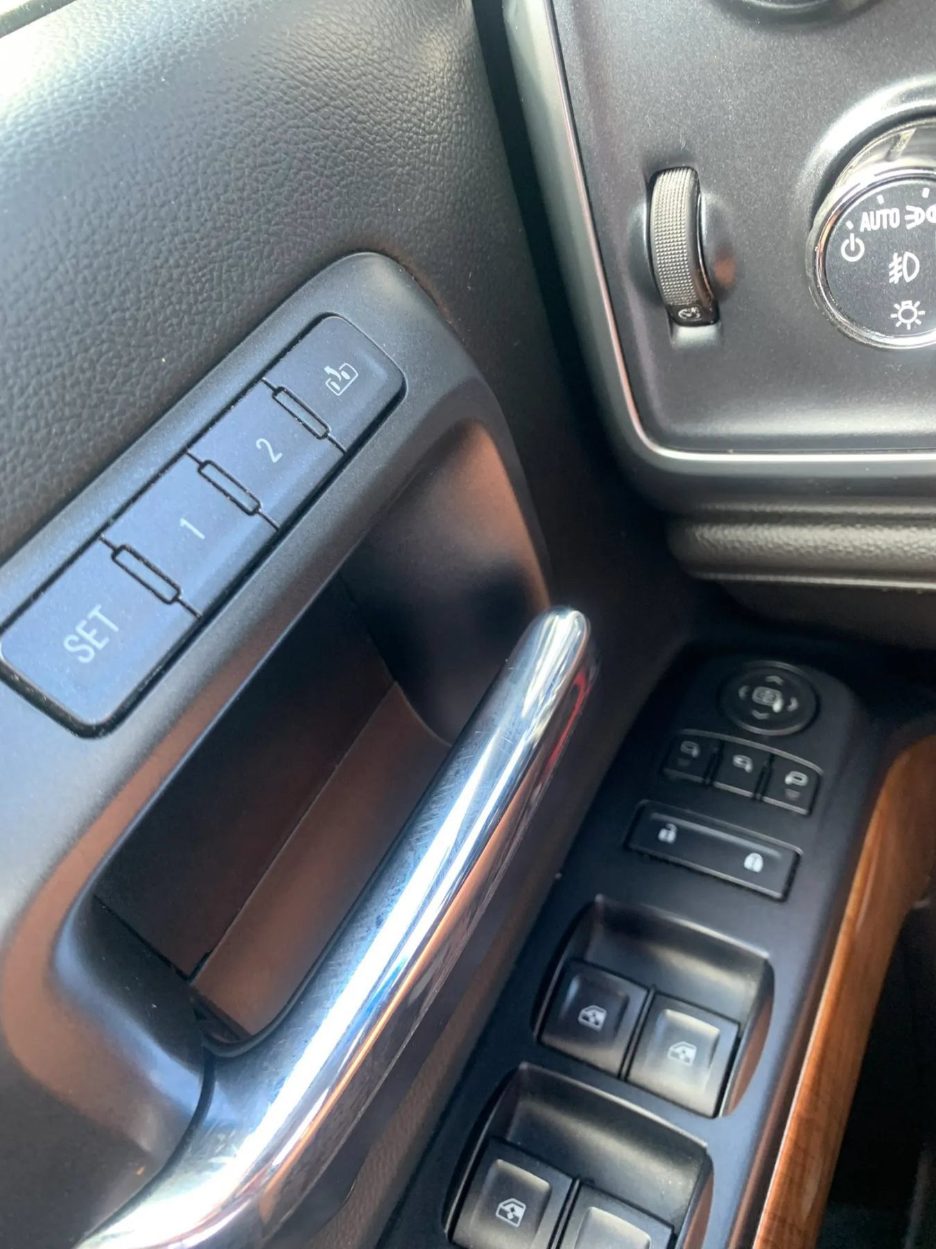 Used 2017 Chevrolet Silverado 1500 LTZ w/ Texas Edition AWD/4WD image 23