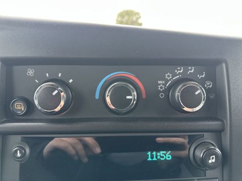 Used 2023 GMC Savana 2500 w/ Driver Convenience Package image 26