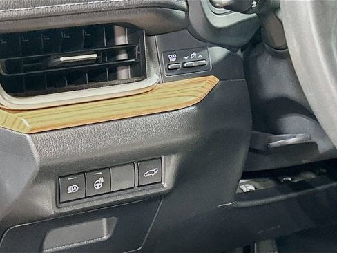 Used 2024 Toyota Grand Highlander AWD image 8