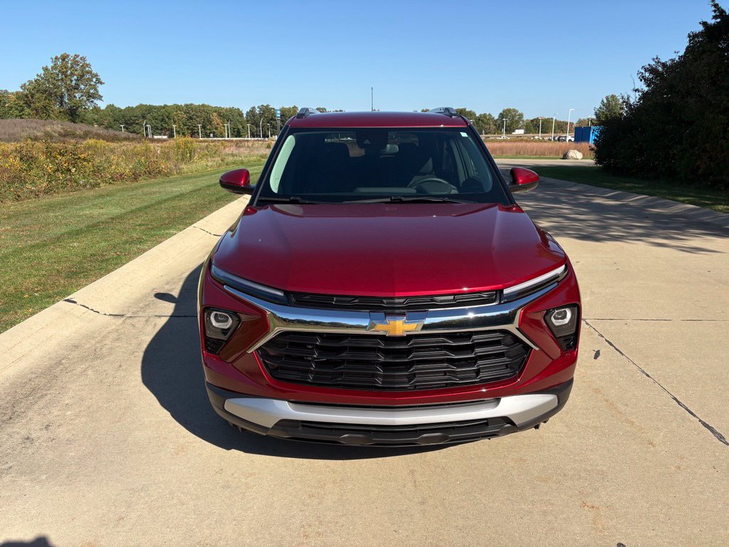 Used 2024 Chevrolet TrailBlazer LT w/ LT Cold Weather Package FWD image 12