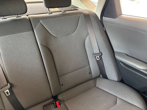 Used 2025 Kia K4 FWD image 36