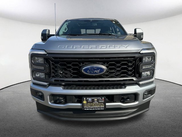 Used 2023 Ford F250 Lariat w/ Sport Appearance Package AWD/4WD image 4