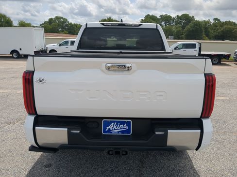 Used 2024 Toyota Tundra Limited AWD/4WD image 4