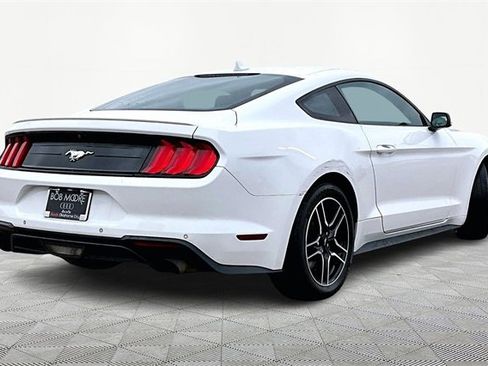 Used 2022 Ford Mustang Premium image 2