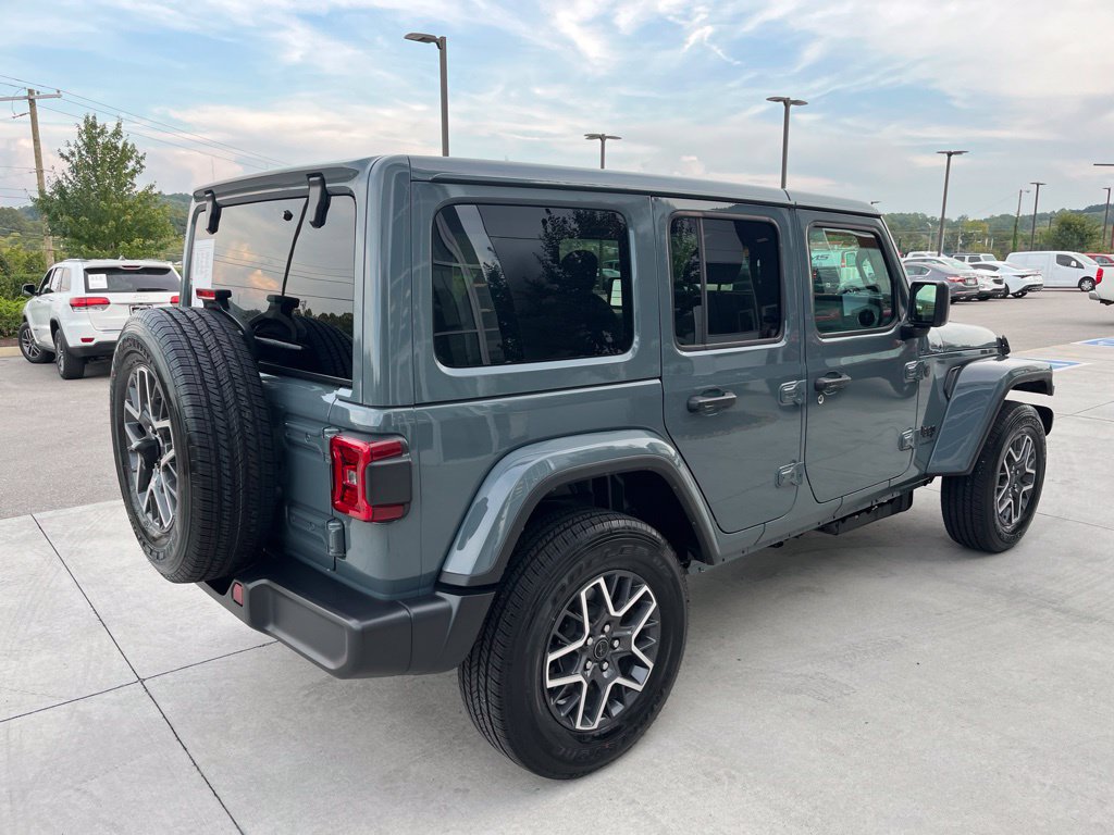 Used 2026 Jeep Wrangler Unlimited Sahara AWD/4WD image 20