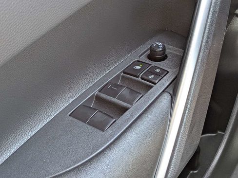 Used 2023 Toyota Corolla Cross XLE w/ Convenience Package FWD image 26