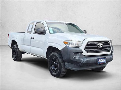 Used 2017 Toyota Tacoma SR RWD image 3