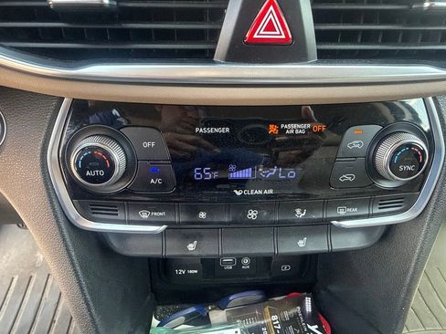 Used 2019 Hyundai Santa Fe Limited AWD/4WD image 19