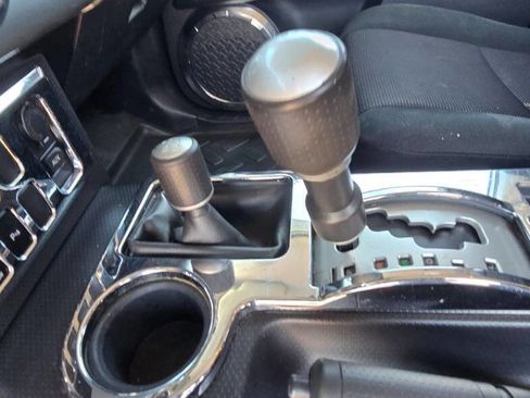 Used 2007 Toyota FJ Cruiser 4WD image 26