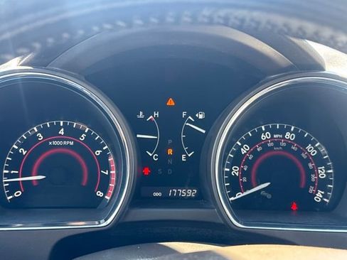 Used 2010 Toyota Highlander Sport image 19