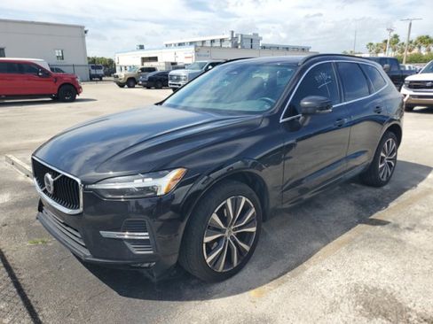 Used 2022 Volvo XC60 B5 Momentum w/ Protection Package Premier image 2