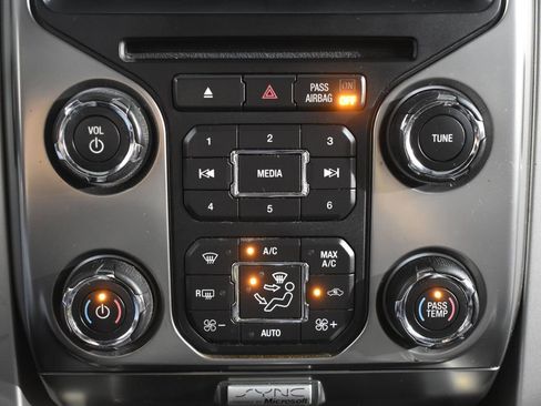 Used 2014 Ford F150 FX4 w/ Equipment Group 402A Luxury AWD/4WD image 21