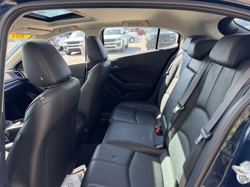 Used 2017 MAZDA MAZDA3 Touring image 26