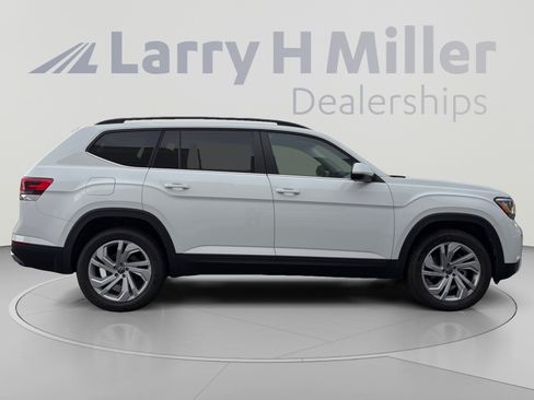 Used 2023 Volkswagen Atlas SE AWD/4WD image 6