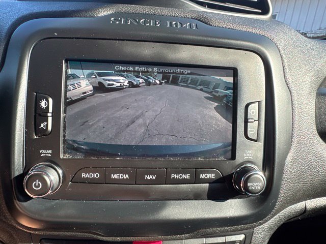 Used 2016 Jeep Renegade Limited AWD/4WD image 17