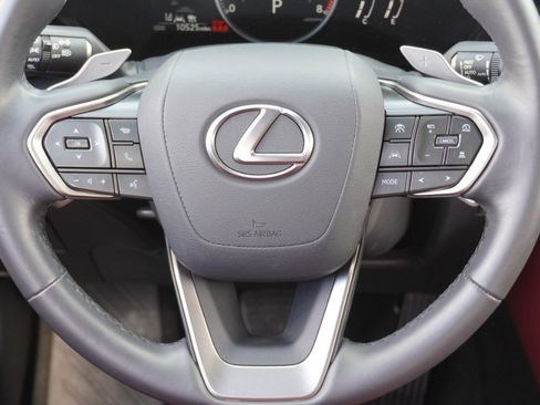 Used 2025 Lexus NX 250 FWD w/ Towing Package (2000 Lbs) image 28