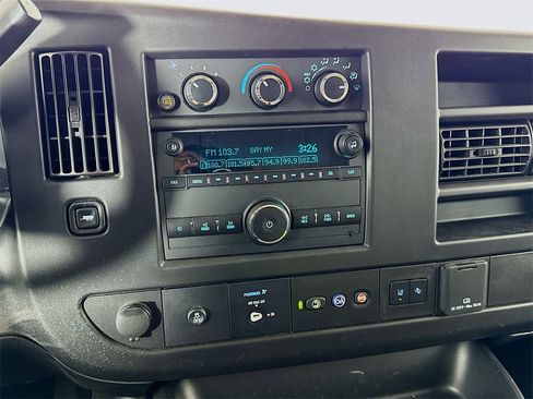 Used 2021 Chevrolet Express 3500 w/ Driver Convenience Package image 11
