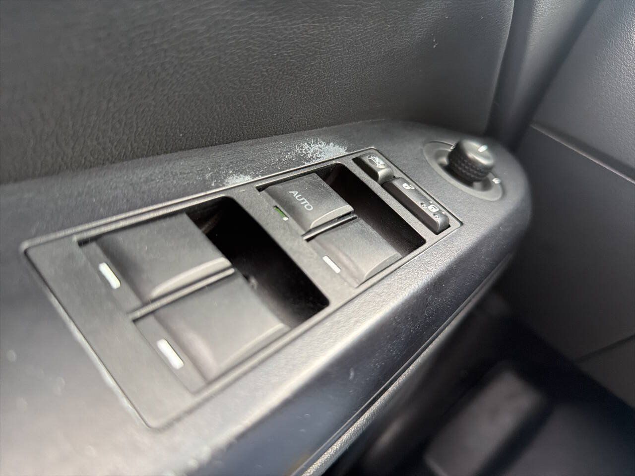 Used 2014 Jeep Patriot Latitude AWD/4WD image 10