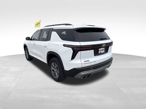 Used 2025 Chevrolet Traverse LT AWD/4WD image 7