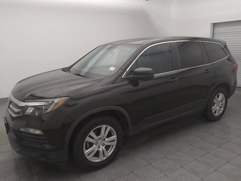Used 2018 Honda Pilot LX image 2