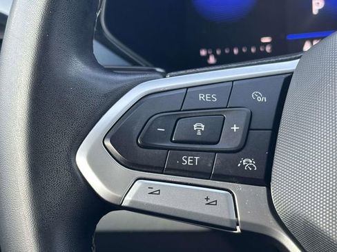 Used 2022 Volkswagen Taos SE image 23