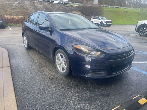 Used 2015 Dodge Dart SXT image 1