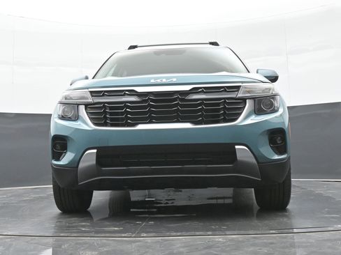 Used 2024 Kia Seltos EX AWD/4WD image 39