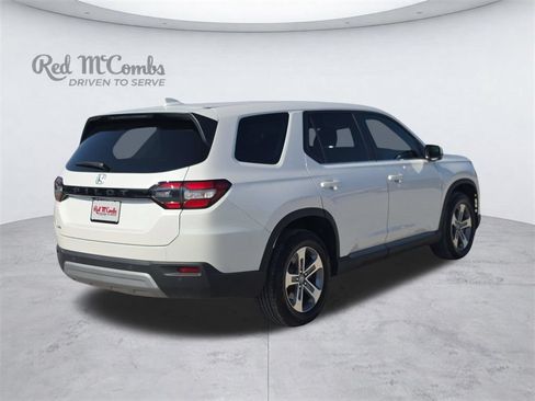Used 2025 Honda Pilot EX-L image 7