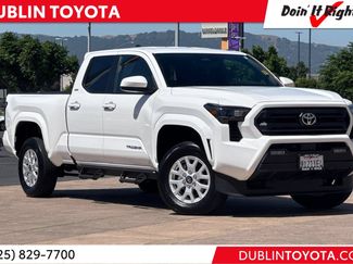 Used 2025 Toyota Tacoma SR5 AWD/4WD 360° Tour