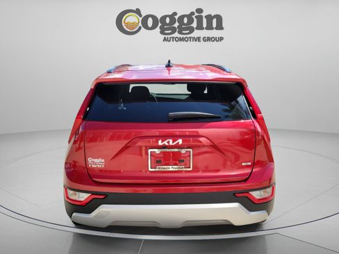 Used 2024 Kia Niro LX FWD image 3