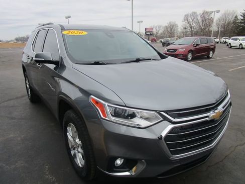Used 2020 Chevrolet Traverse LT image 7