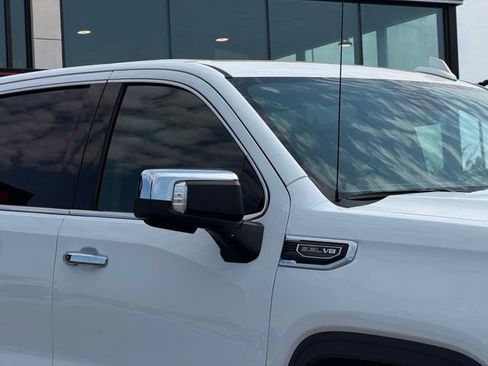 Used 2026 GMC Sierra 1500 SLT RWD image 4