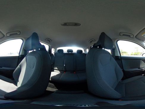 Used 2025 Kia K4 FWD image 38