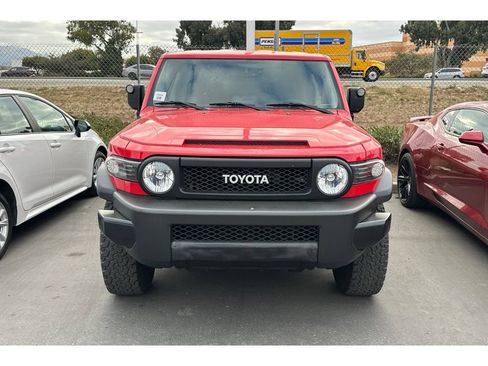 Used 2012 Toyota FJ Cruiser 4WD w/ Trail Teams Special Edition image 3