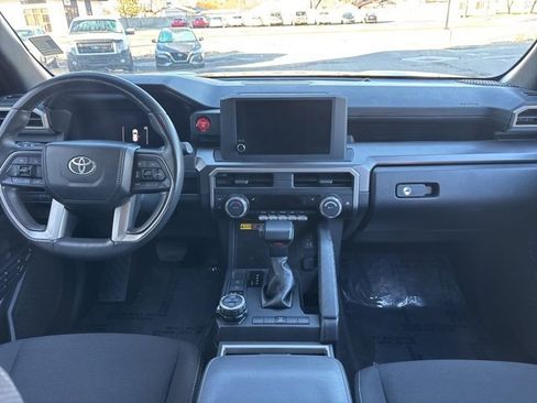 Used 2025 Toyota 4Runner TRD Off-Road image 16