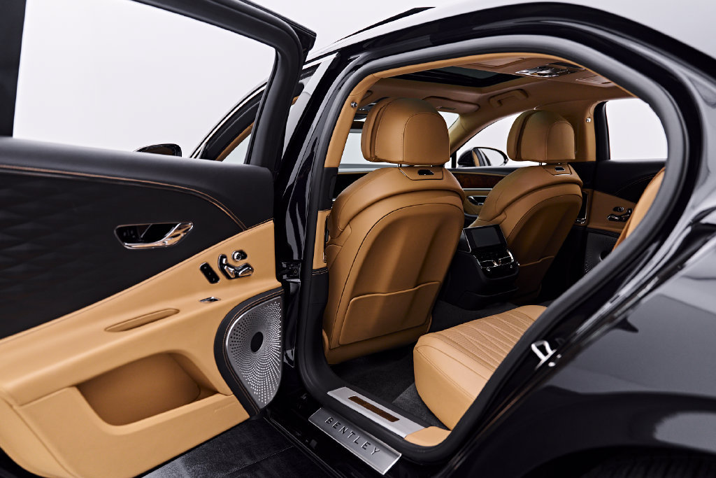 Used 2022 Bentley Flying Spur V8 AWD/4WD image 30