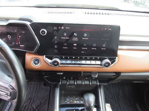 Used 2023 GMC Canyon AT4 w/ AT4 Premium Package AWD/4WD image 20