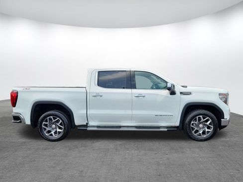 Used 2025 GMC Sierra 1500 SLT w/ SLT Premium Plus Package AWD/4WD image 8