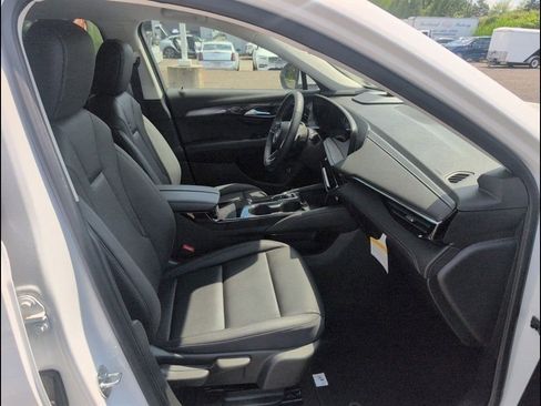 Used 2025 Buick Envision Preferred image 26