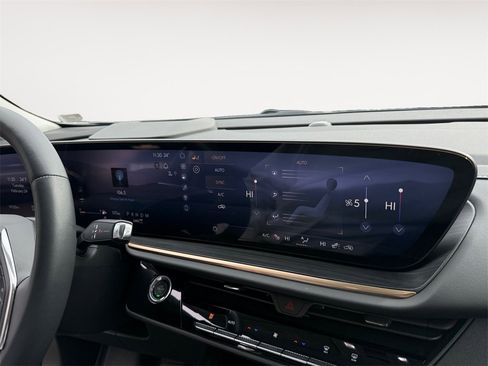 Used 2024 Buick Envision Avenir image 10