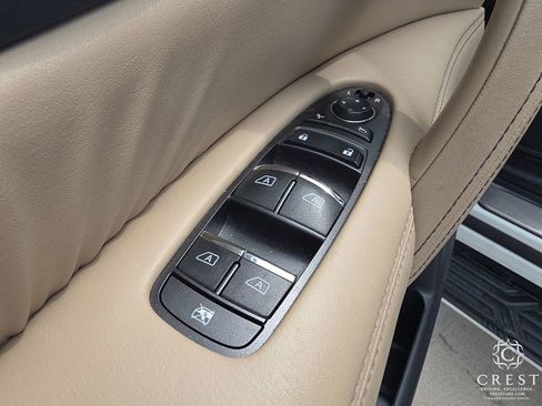 Used 2023 Nissan Armada Platinum w/ Captain's Chairs Package RWD image 8